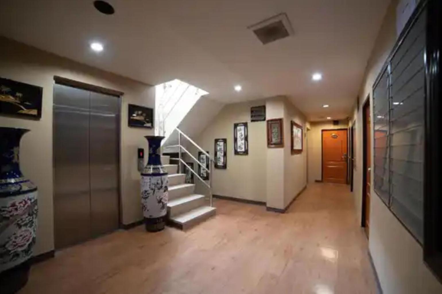 OYO 432 Longzhu Guesthouse Bangkok Ngoại thất bức ảnh