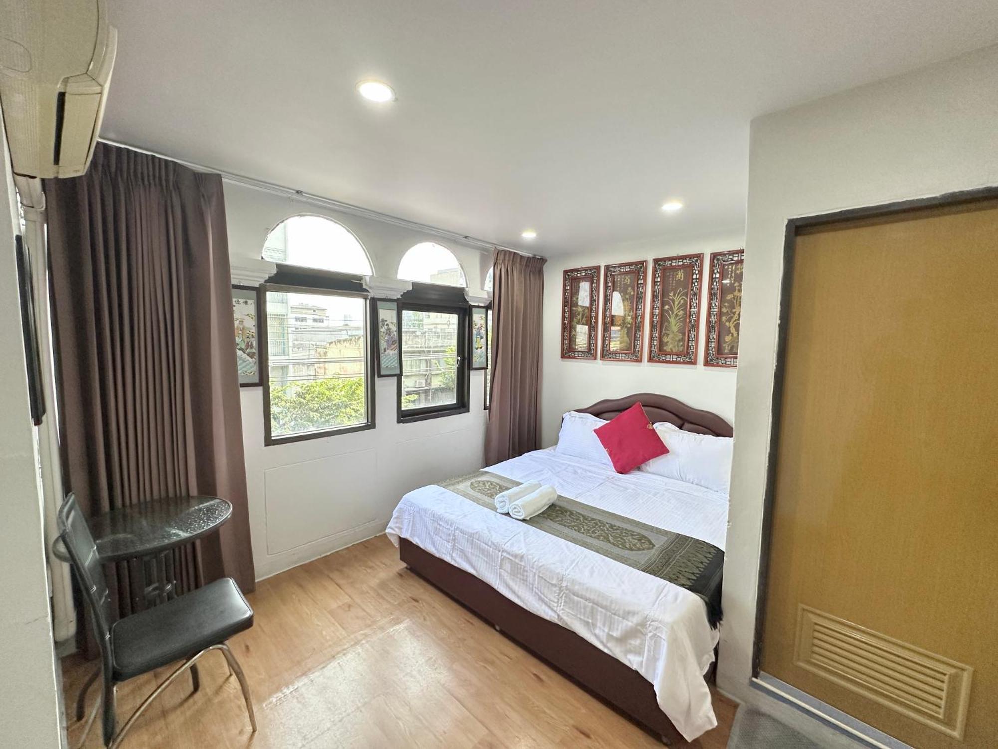 OYO 432 Longzhu Guesthouse Bangkok Ngoại thất bức ảnh