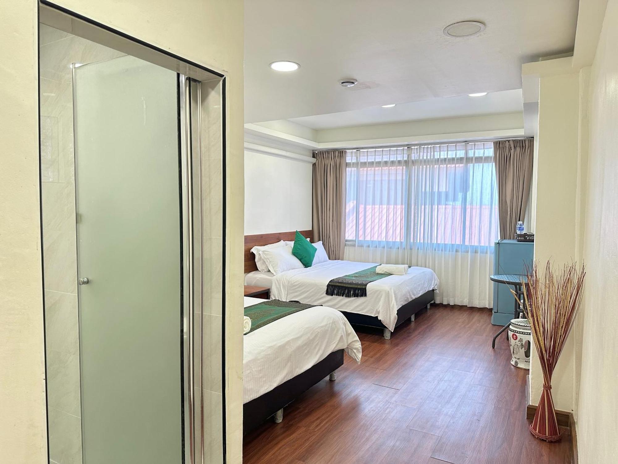 OYO 432 Longzhu Guesthouse Bangkok Ngoại thất bức ảnh