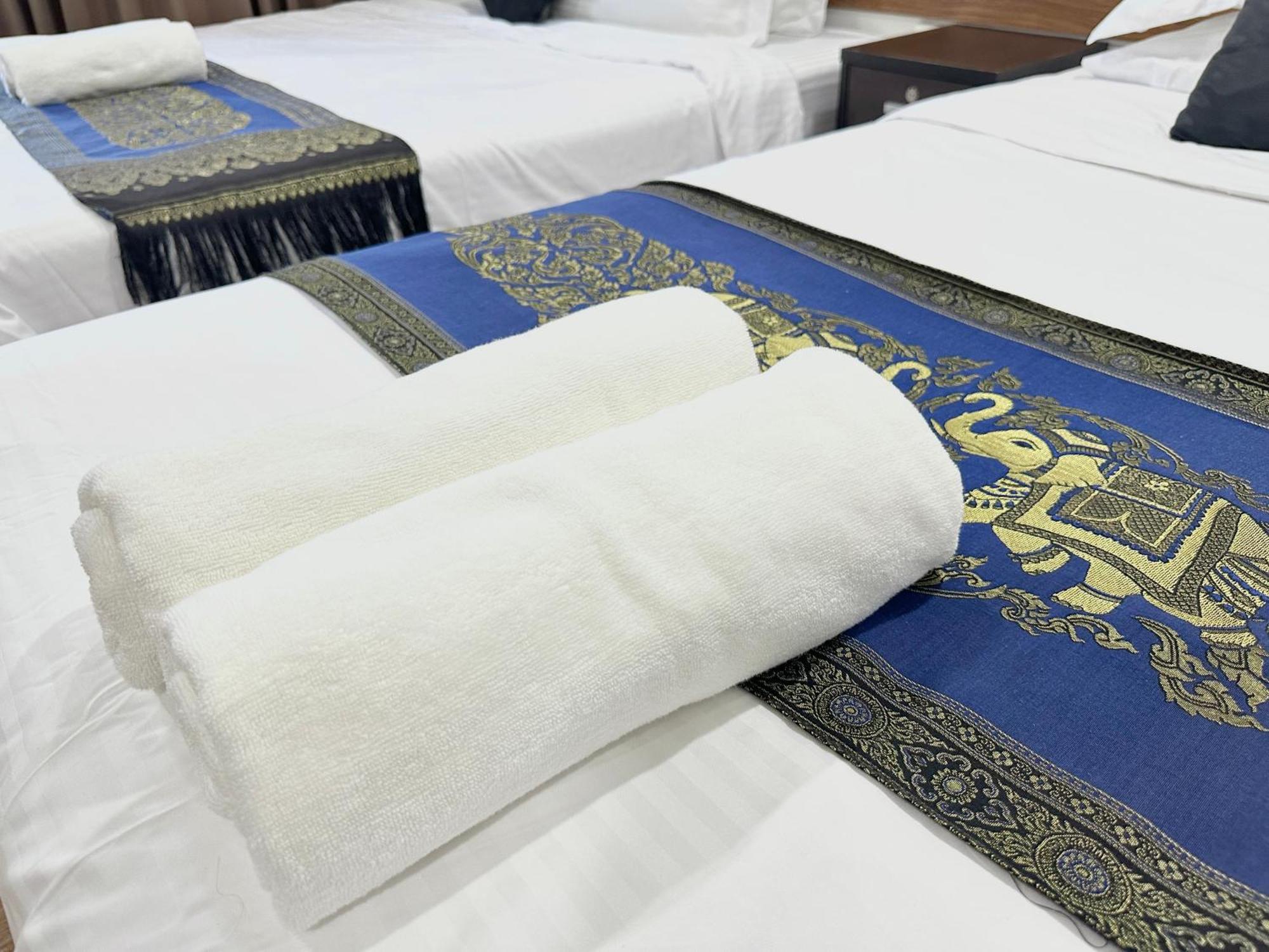 OYO 432 Longzhu Guesthouse Bangkok Ngoại thất bức ảnh