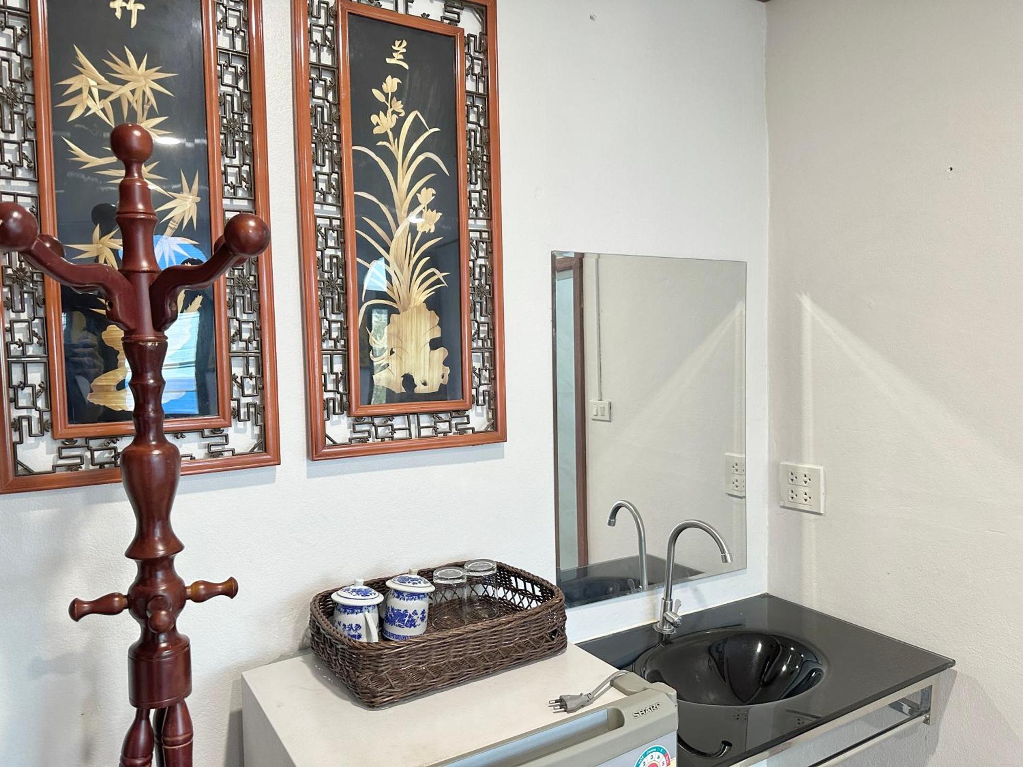 OYO 432 Longzhu Guesthouse Bangkok Ngoại thất bức ảnh