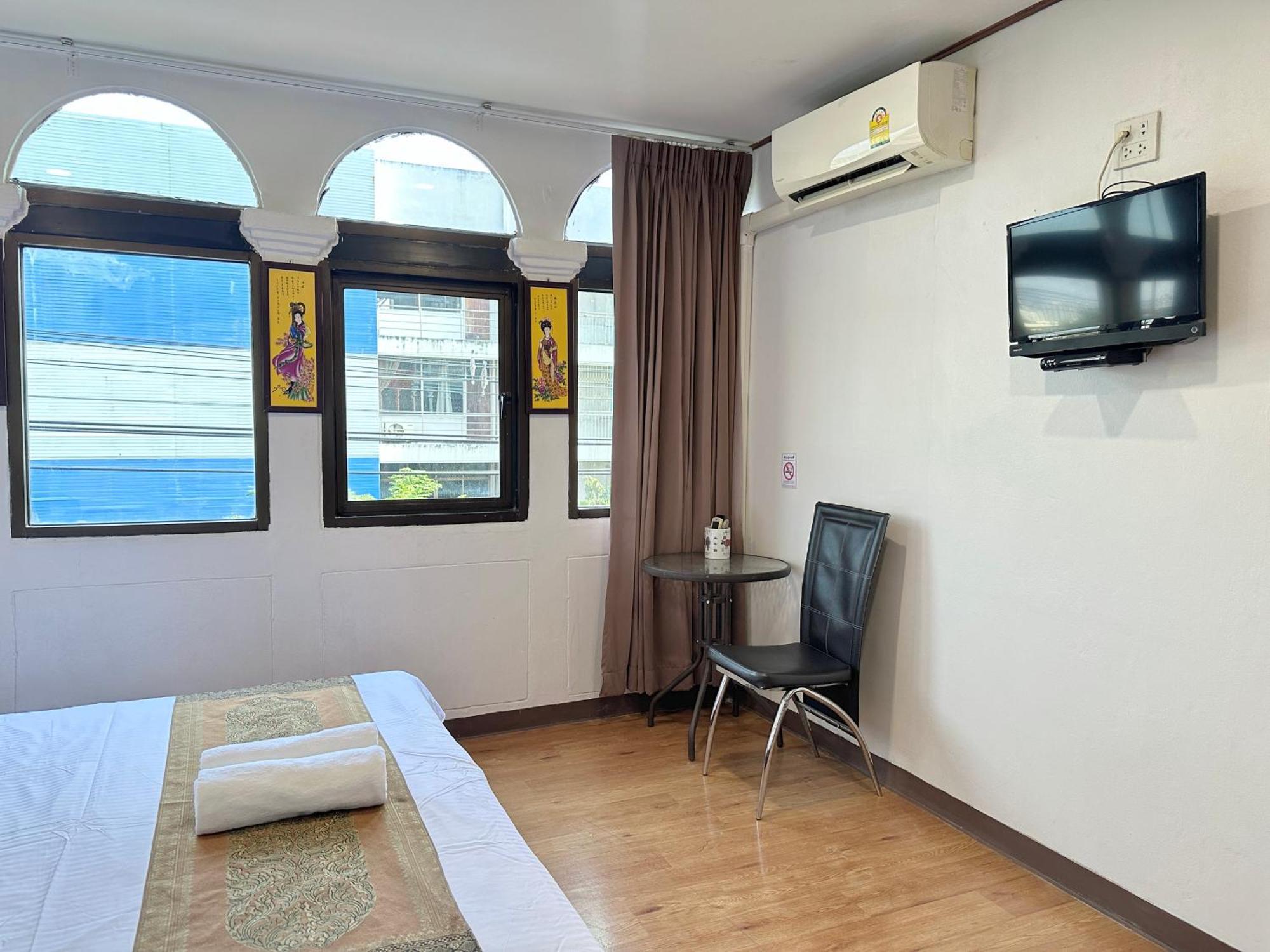 OYO 432 Longzhu Guesthouse Bangkok Ngoại thất bức ảnh